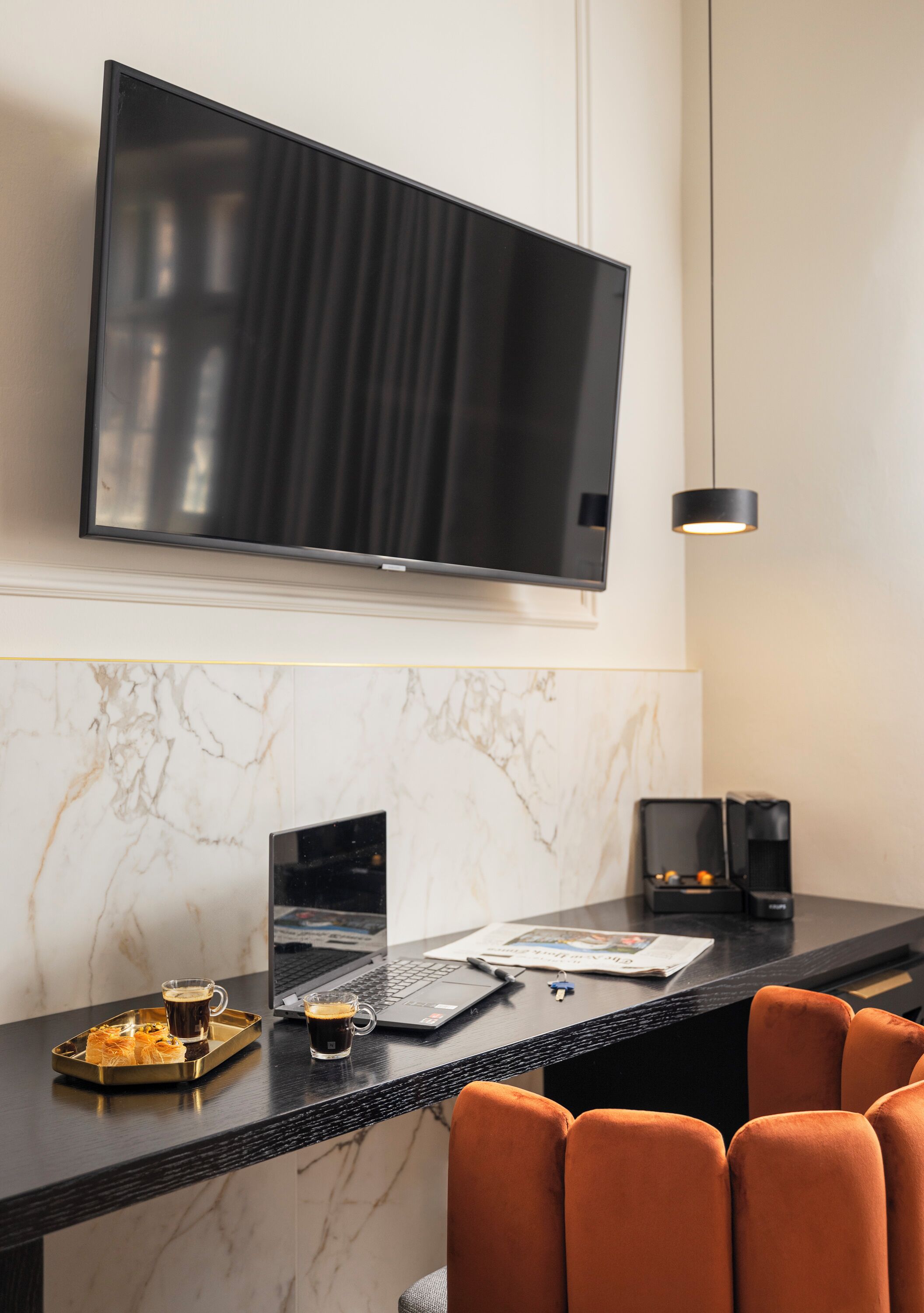 suite (king) | 1 bedroom, premium bedding, minibar, individually decorated