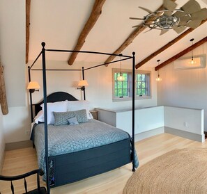 1 bedroom, iron/ironing board, free WiFi, bed sheets - Remodeled Barn in Champlain Valley, Essex, NY (Essex)