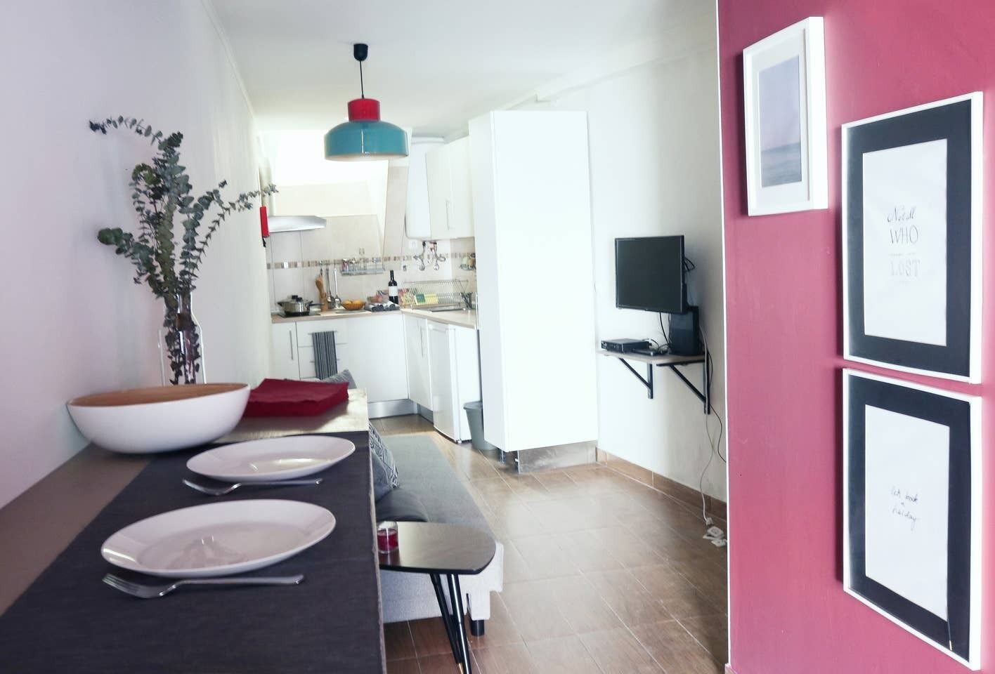 Adorable Seaside Mini House - 150m from the beach!