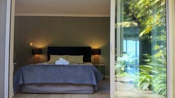 3 habitaciones, tabla de planchar con plancha, wifi y ropa de cama