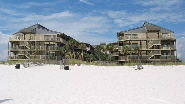 Exterior - Sandpiper Beachview Condos by Bender Vacation Rentals (Gulf Shores)