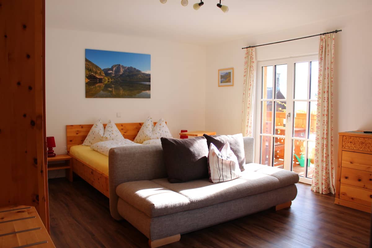 Deluxe Apartment, 1 Bedroom, Non Smoking, Mountain View (1, incl. EUR 40 Cleaning fee) | 2 bedrooms, individually decorated, laptop workspace, iron/ironing board