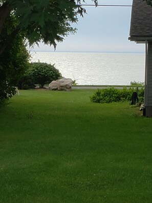 Property grounds - Conti's Cottage-Lake Views (Kelleys Island)