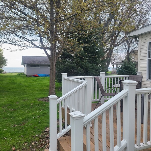 Property grounds - Conti's Cottage-Lake Views (Kelleys Island)