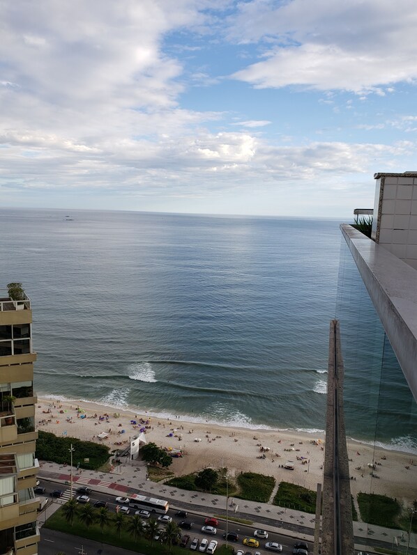 Beach - FANTASTIC DUPLEX COVERAGE IN PRAIA DA BARRA (Rio de Janeiro)