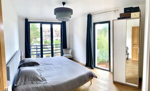 4 makuuhuonetta, silitysrauta/-lauta, Wi-Fi, vuodevaatteet