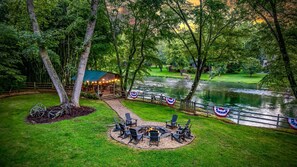 Terrace/patio - Row Harder- Pet Friendly | Screened Porch | Riverside| Guest House (Blue Ridge)