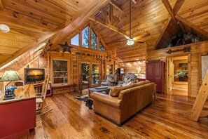 TV, fireplace, DVD player, stereo - Row Harder- Pet Friendly | Screened Porch | Riverside| Guest House (Blue Ridge)