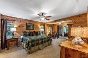 5 bedrooms, iron/ironing board, free WiFi, bed sheets - Row Harder- Pet Friendly | Screened Porch | Riverside| Guest House (Blue Ridge)