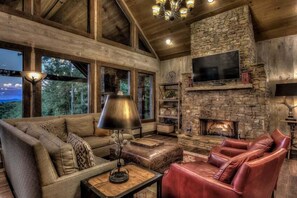 تلفزيون ذكي، مدفأة، مشغل دي في دي