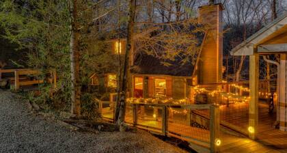 Rusty Rooster- Pet Friendly | Running Creek on Property | Paved Roads