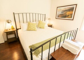 Unclassified image, 2 of 42, button