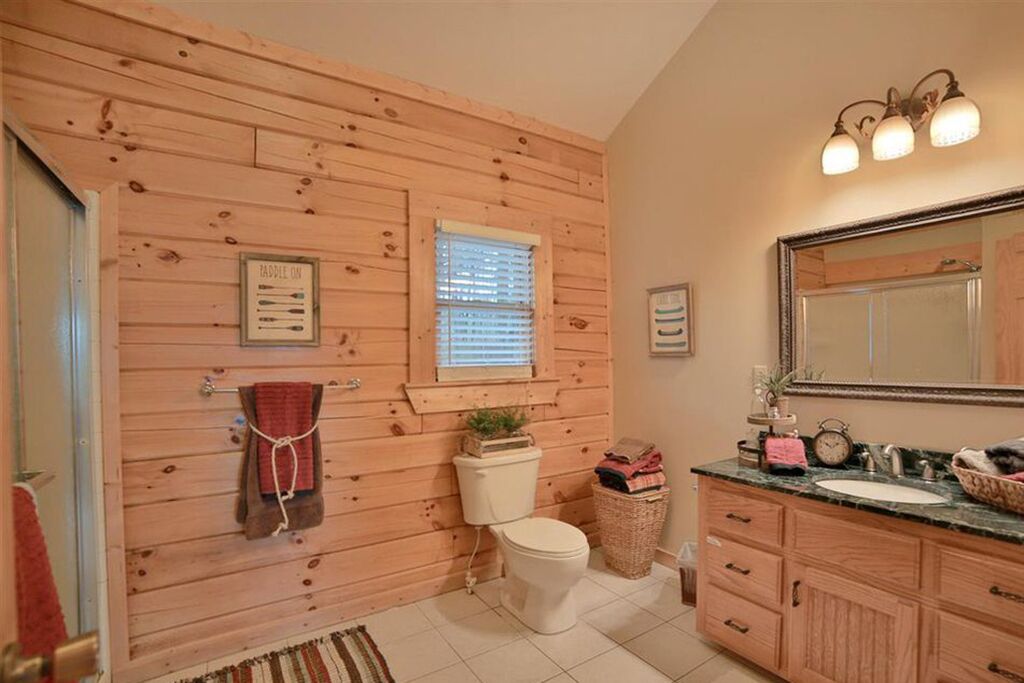 Lakefront Log Cabin with a Million-Dollar View