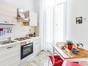 Fridge, oven, stovetop, coffee/tea maker - Very central - Via Po Torino (Torino)