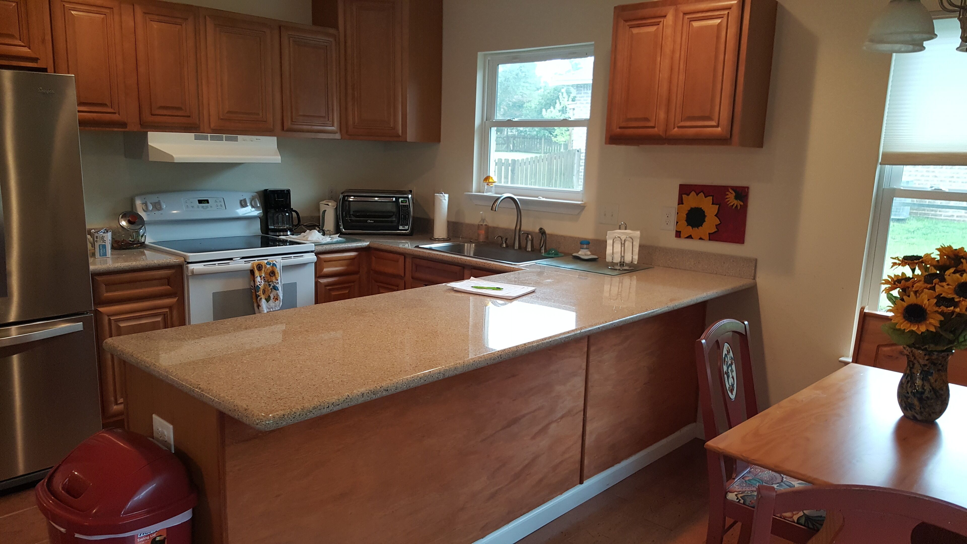 The Sunflower Inn is a cozy, comfortable and private full 1 bedroom apartment.