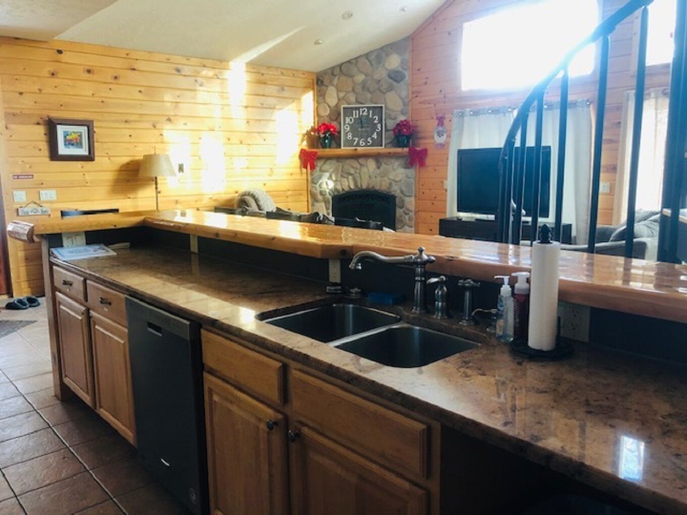 Traverse City, Spider Lake, Boats, Pets ok, Snow skiing & Snow tubing nearby