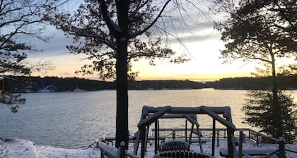 Beautiful Log Home Spider Lake, Traverse City duerme 16 + Alquiler de barcos