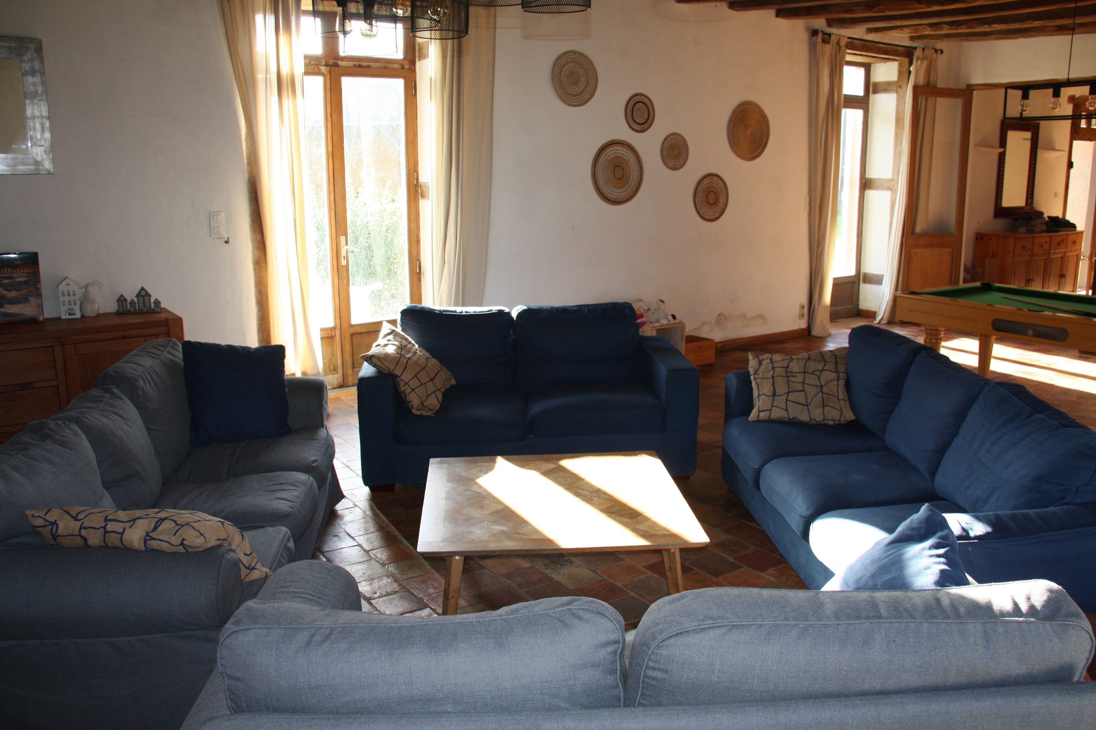 House 315 sqm, Rennes, 15 people, heated pool