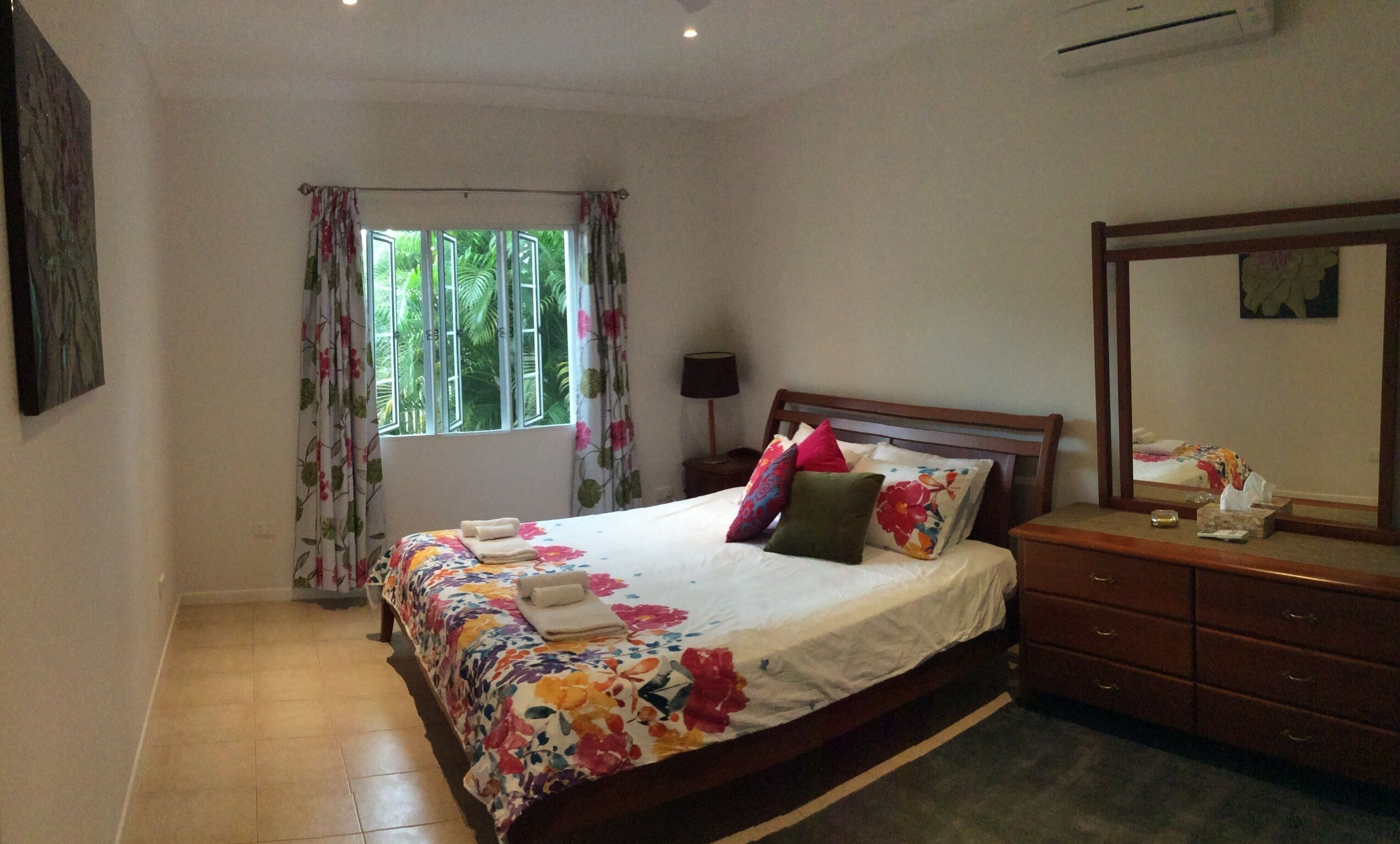 All The Vues Tropical Oasis ideal for workgroup 6 friends and extended families — image 29