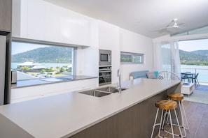 1 Bedroom Harbour View | Private kitchen