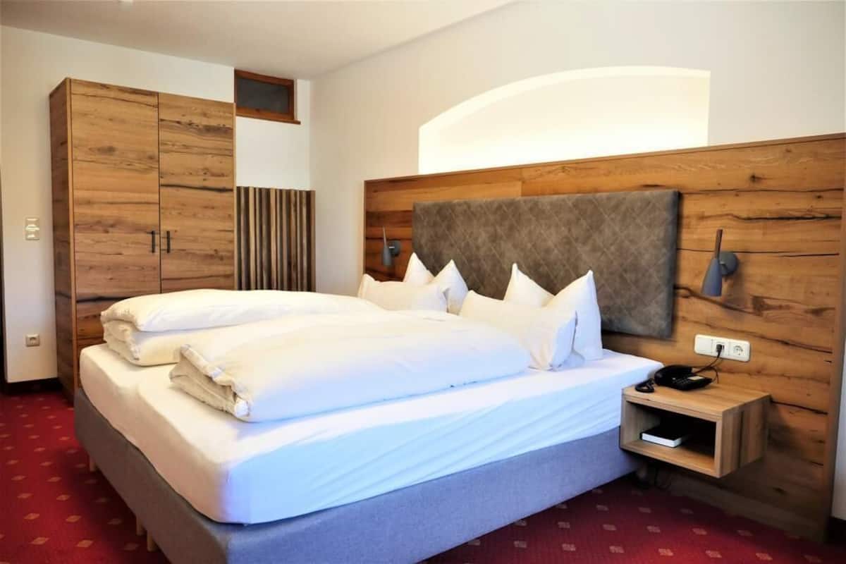 in-room safe, desk, soundproofing, iron/ironing board