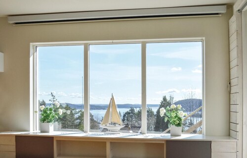 Nice home in Uddevalla with WiFi