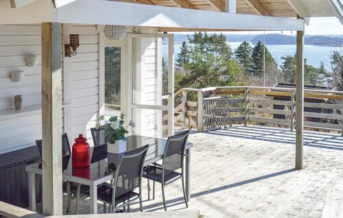 Nice home in Uddevalla with WiFi