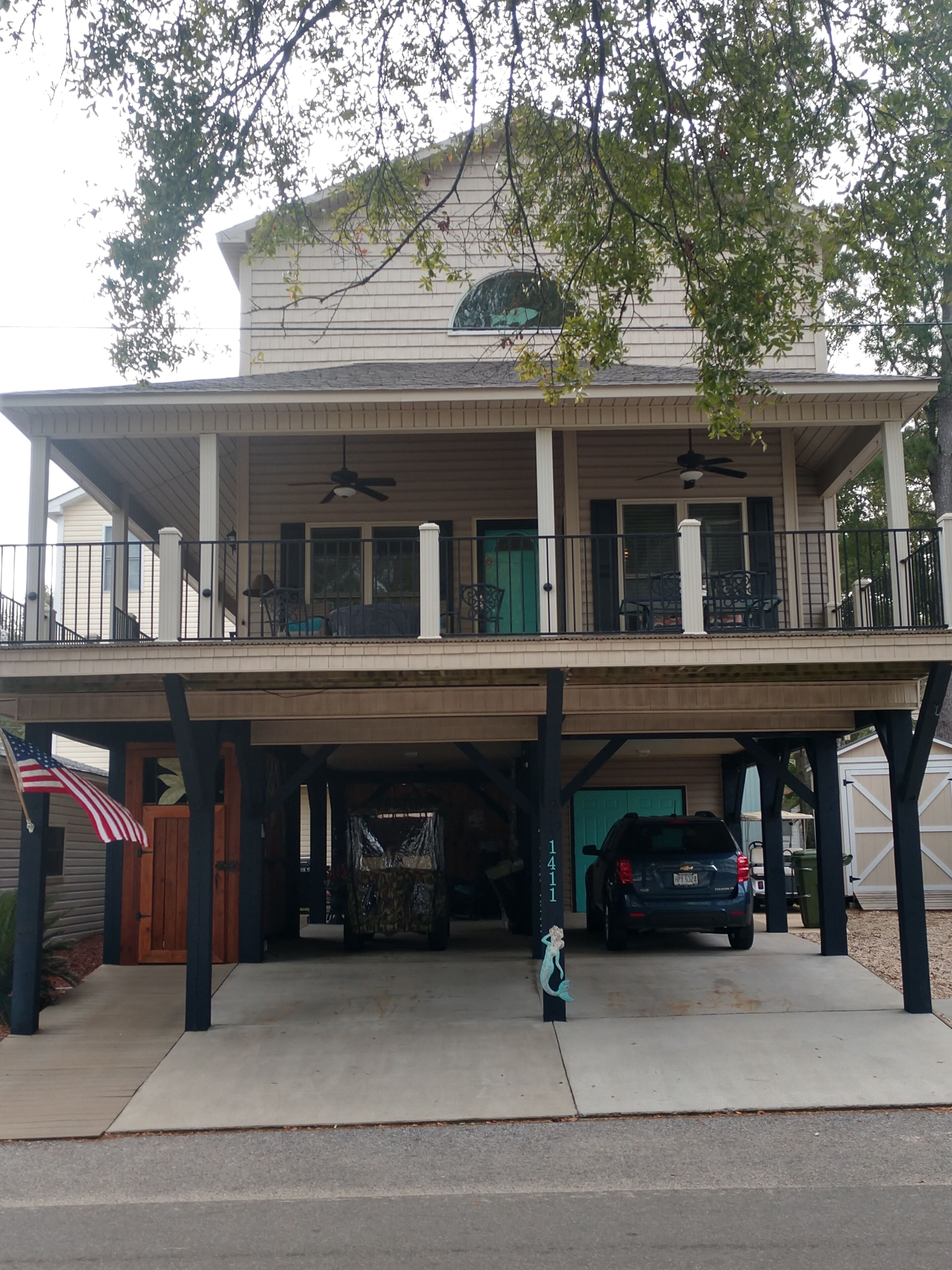 Luxury at the beach! Enjoy your vacation in our luxurious home at the beach.