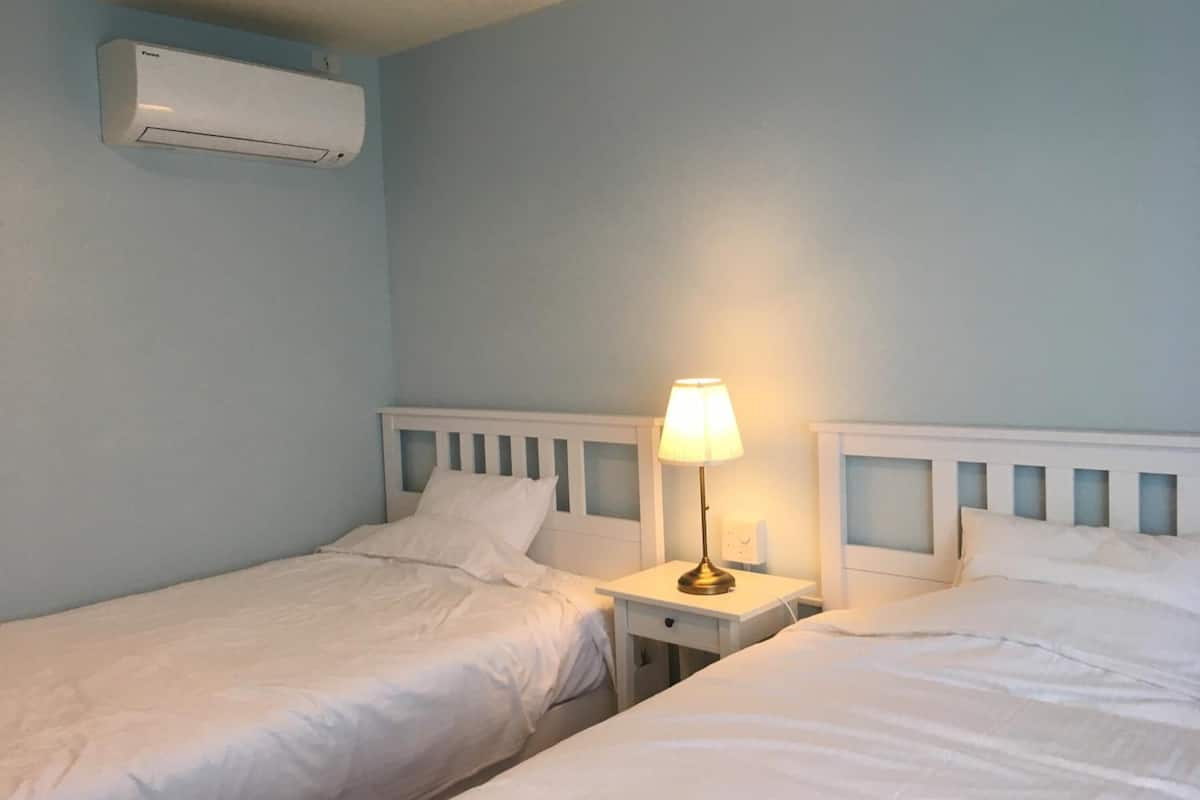 in-room safe, desk, free wifi, bed sheets