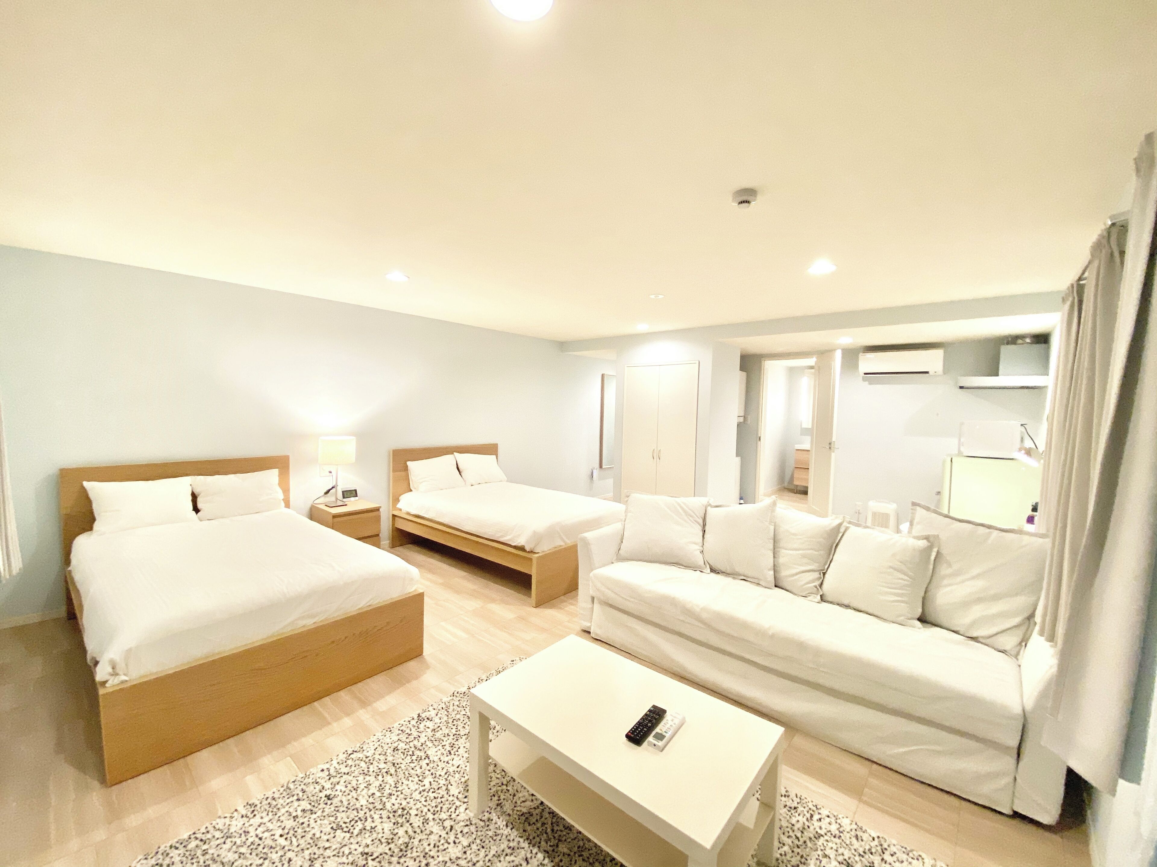 Caixa forta a l'habitació, escriptori, wifi gratuïta i roba de llit 