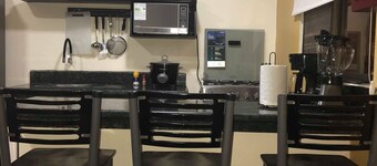 APARTAMENTO ENTERO NORTE DE GYE (ALLE FUNKSJONER)