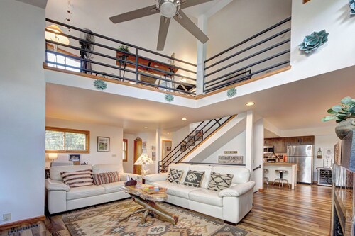 UUSI! Viihtyisä, hiljainen, yksityinen, kävele jumalien, hevosten ja Manitou-lähteiden puutarhaan!