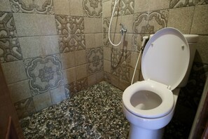 Hus - 3 soveværelser | Badeværelse | Bruser, håndklæder, Sæbe