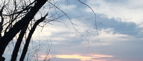 In Strandnähe, Liegestühle, Strandtücher