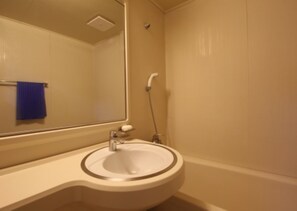 Chuveiro, produtos de toalete grátis, secador de cabelo 