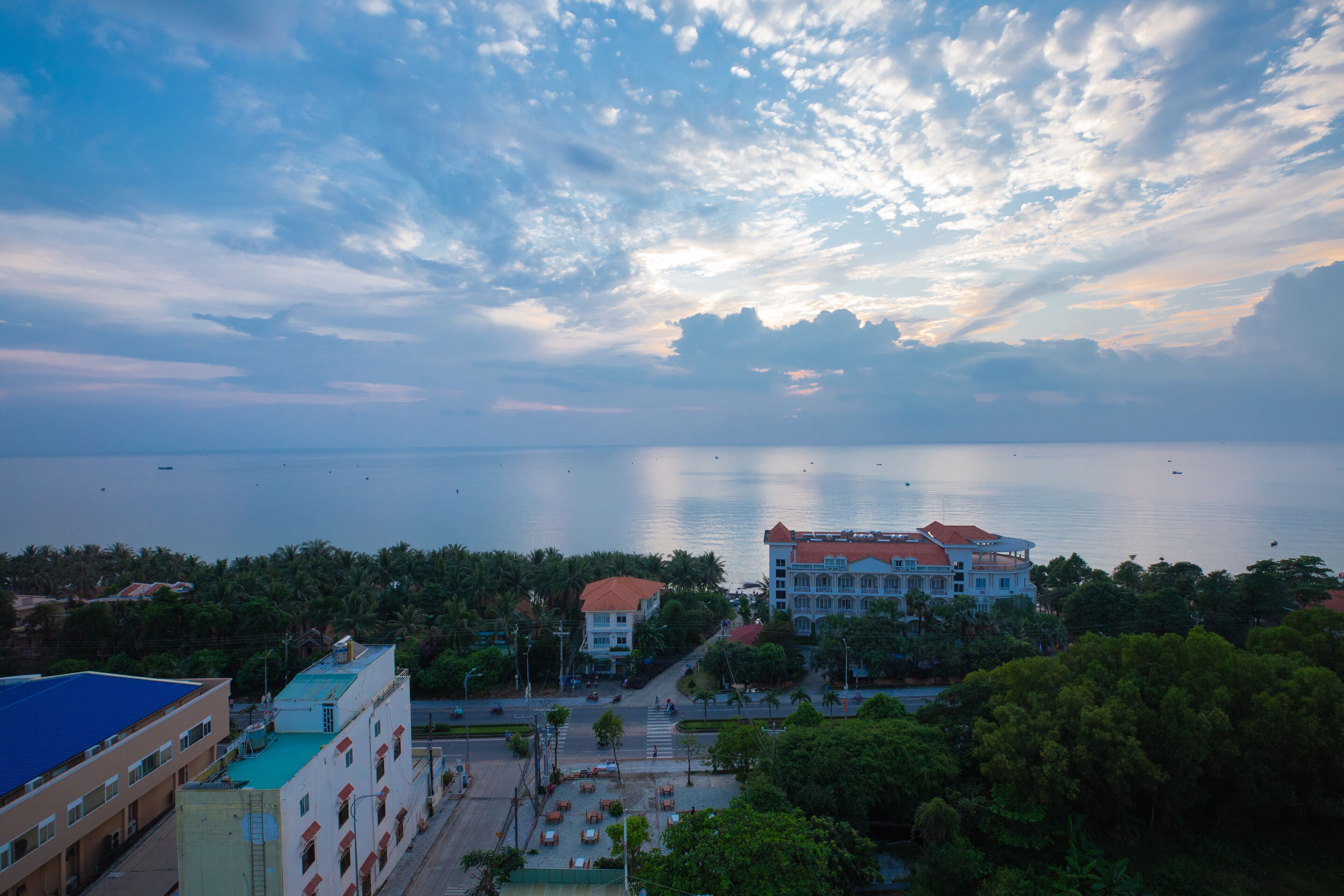 premium triple room | beach/ocean view
