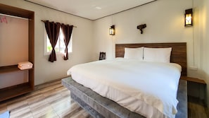 Close to the road, Sea View | Minibar, free WiFi