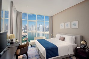 Premium bedding, in-room safe, soundproofing, iron/ironing board - DAMAC Maison Prive (Dubai)