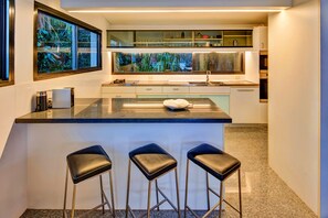 Apartment, 3 Bedrooms | Private kitchen