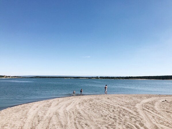 Sun-loungers, beach towels