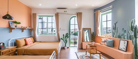 Chambre Quadruple Deluxe (Light Room)