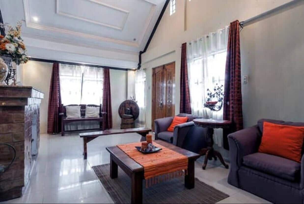 Jennifer's 3-BR Abode with swimming pool in Tagaytay City