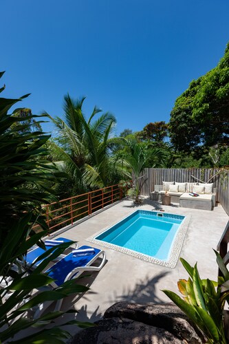 Private Pool + Free Wifi + Outdoor shower
La Pointe Beach Huts