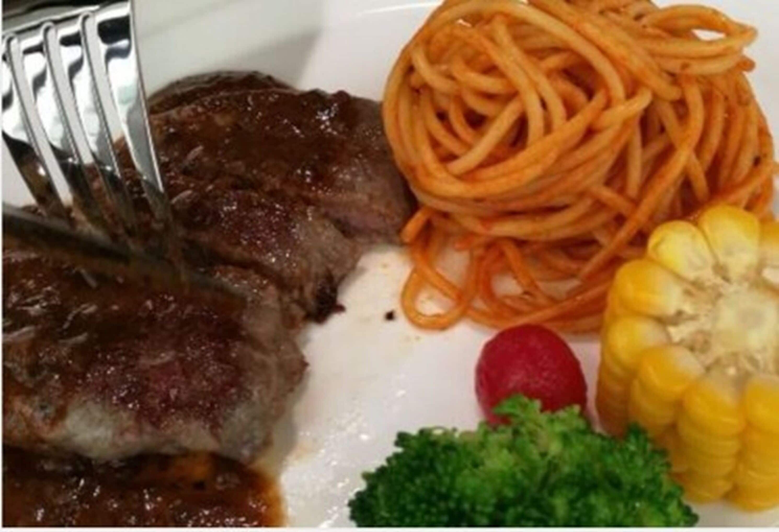 daily buffet breakfast (cny 30 per person)