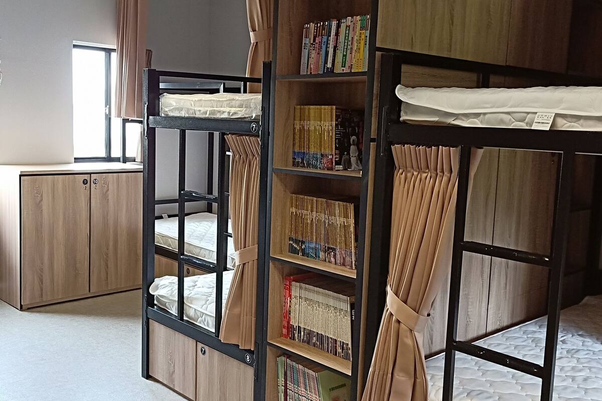 Shared Single Dormitory, Shared Bathroom | Egyptian cotton sheets, premium bedding, down comforters