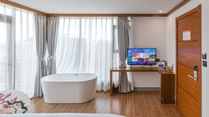 Phòng đôi truyền thống, không hút thuốc | Tiện nghi phòng tắm | Buồng tắm vòi sen, đồ dùng nhà tắm miễn phí, máy sấy tóc 