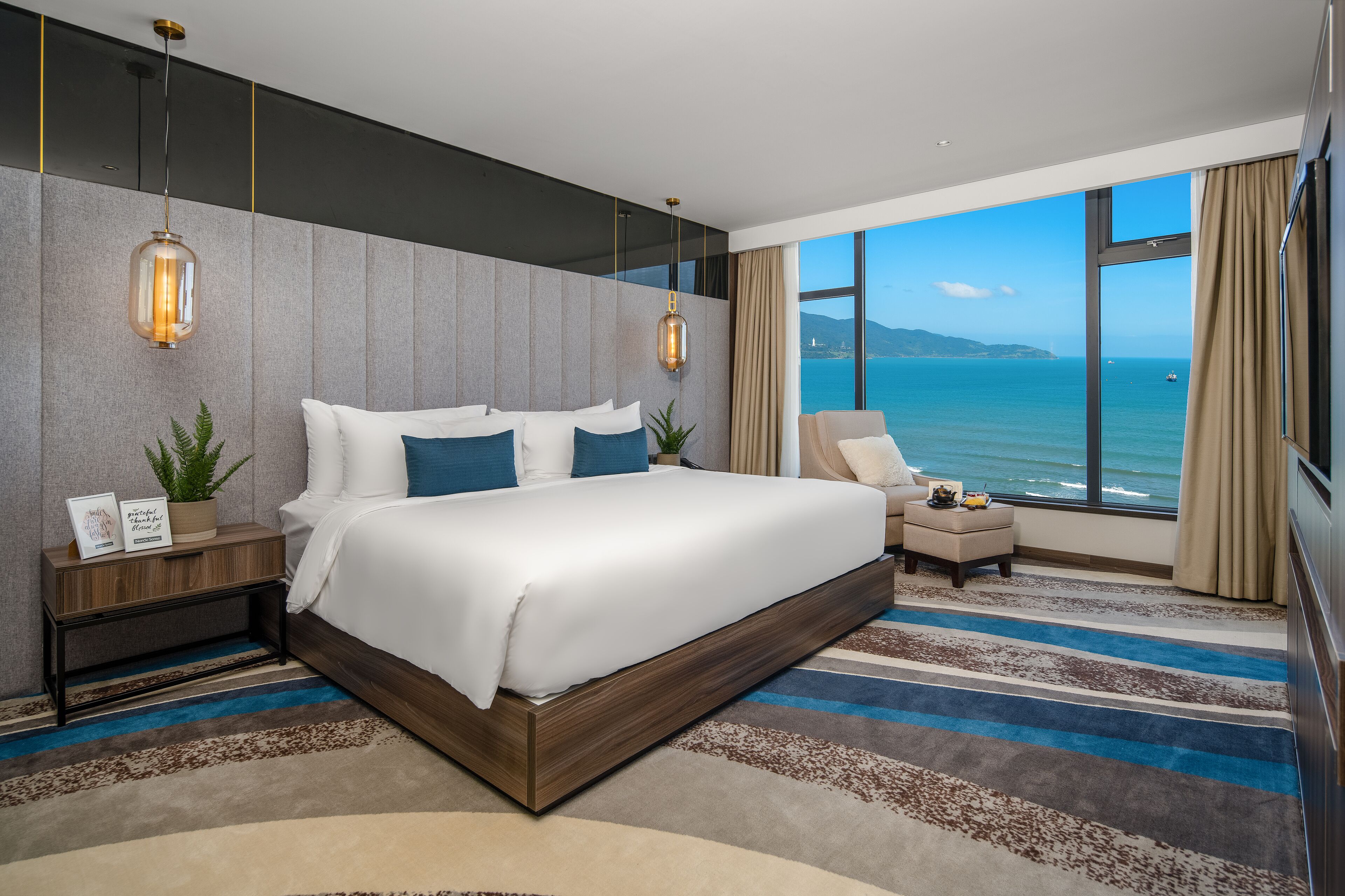 1 bedroom, minibar, in-room safe, individually decorated