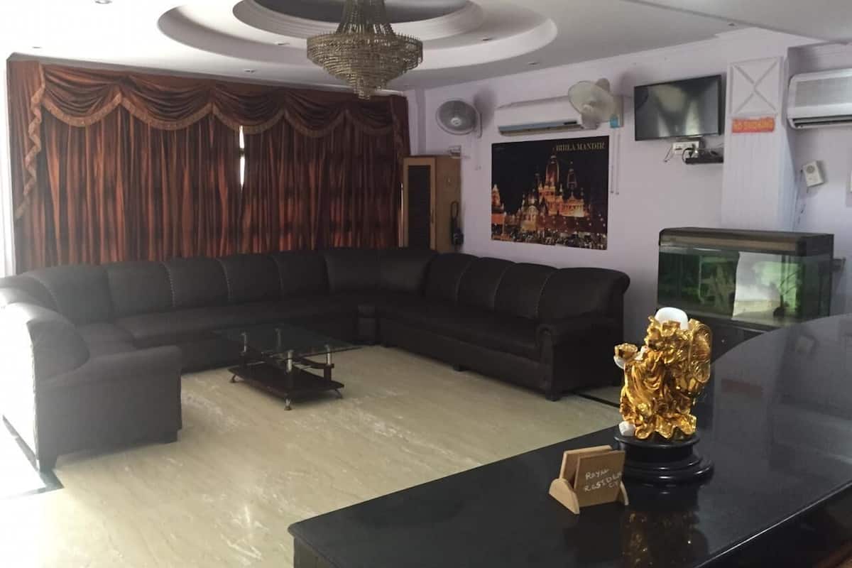 Deluxe Double or Twin Room | Desk, free WiFi