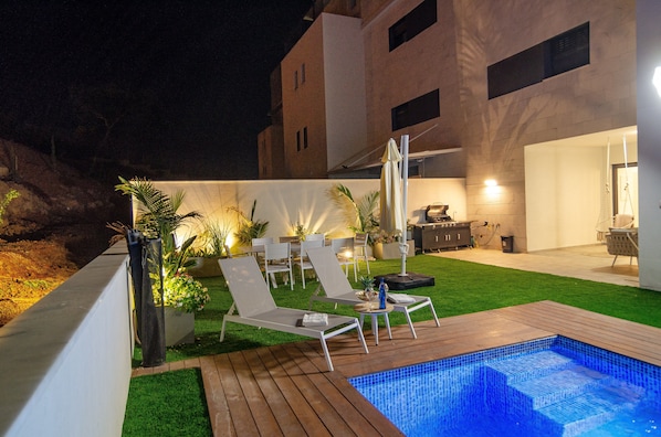Sun deck