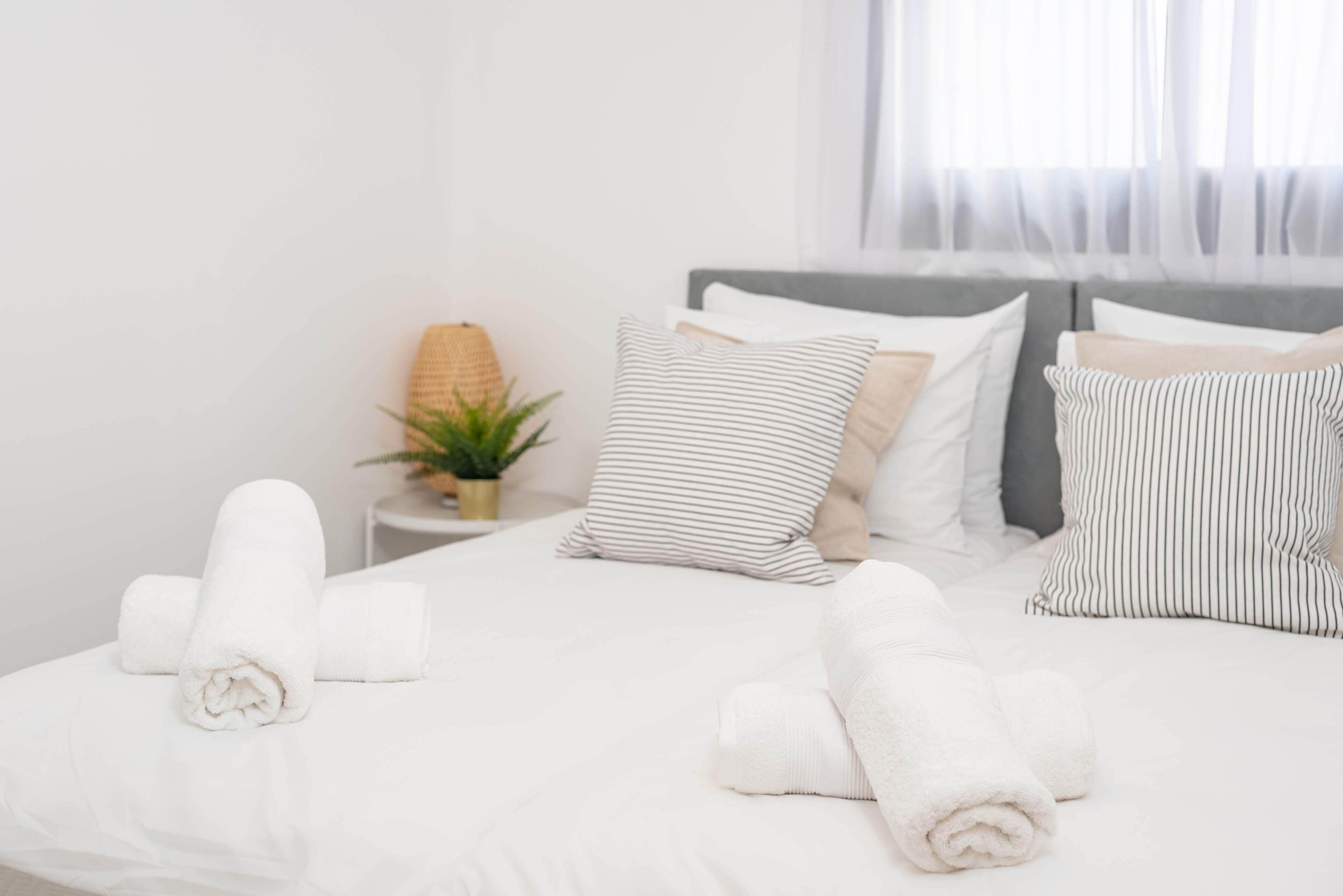 4 habitaciones, ropa de cama de alta calidad y cubrecamas 